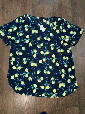 Banana Republic Factory Navy Short Sleeve Top with Yellow Lemon Print